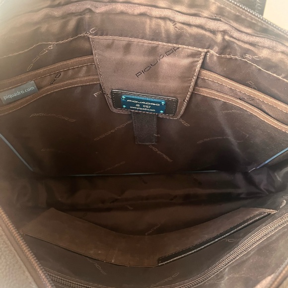 PIQUADRO ITALY MESSENGER BRIEFCASE ✨ - Picture 12 of 13